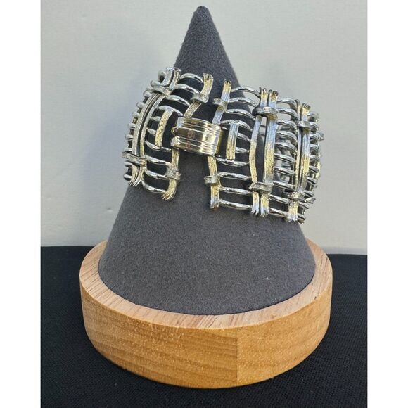 Vintage Lisner Link Bracelet - Picture 2 of 7